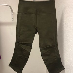 lululemon athletica no seam capri leggings